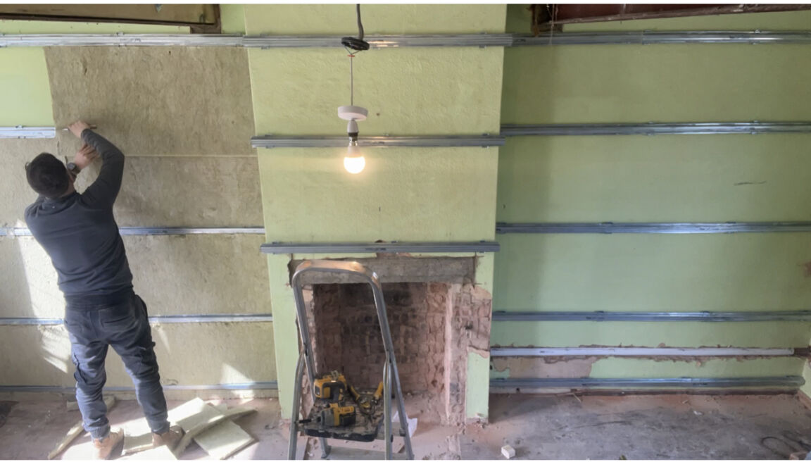Wall soundproofing installation