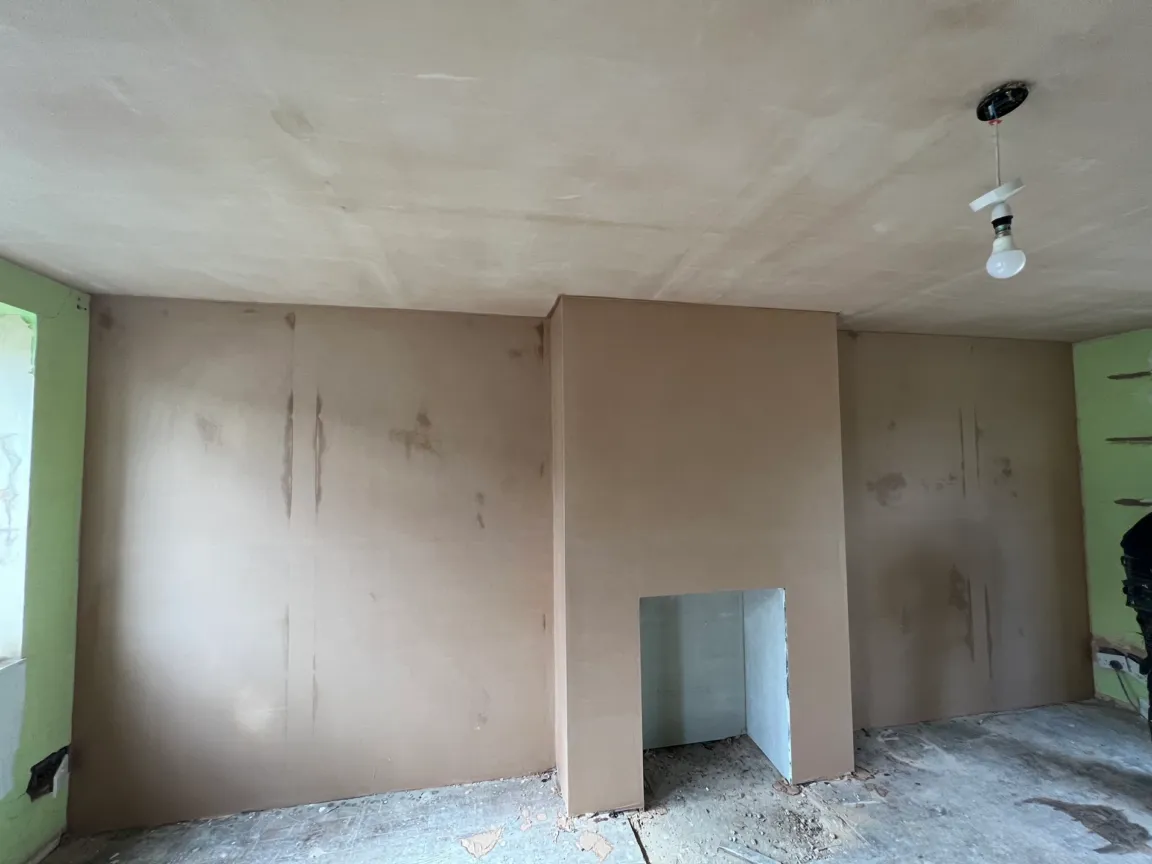 Alcove with soundproofing installed around ready for soundproofing TV or cinema room