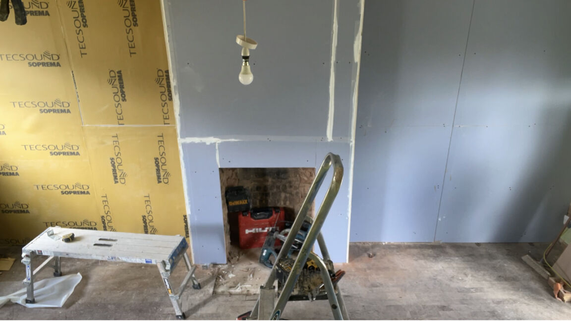 Alcove with soundproofing installed around ready for soundproofing TV or cinema room