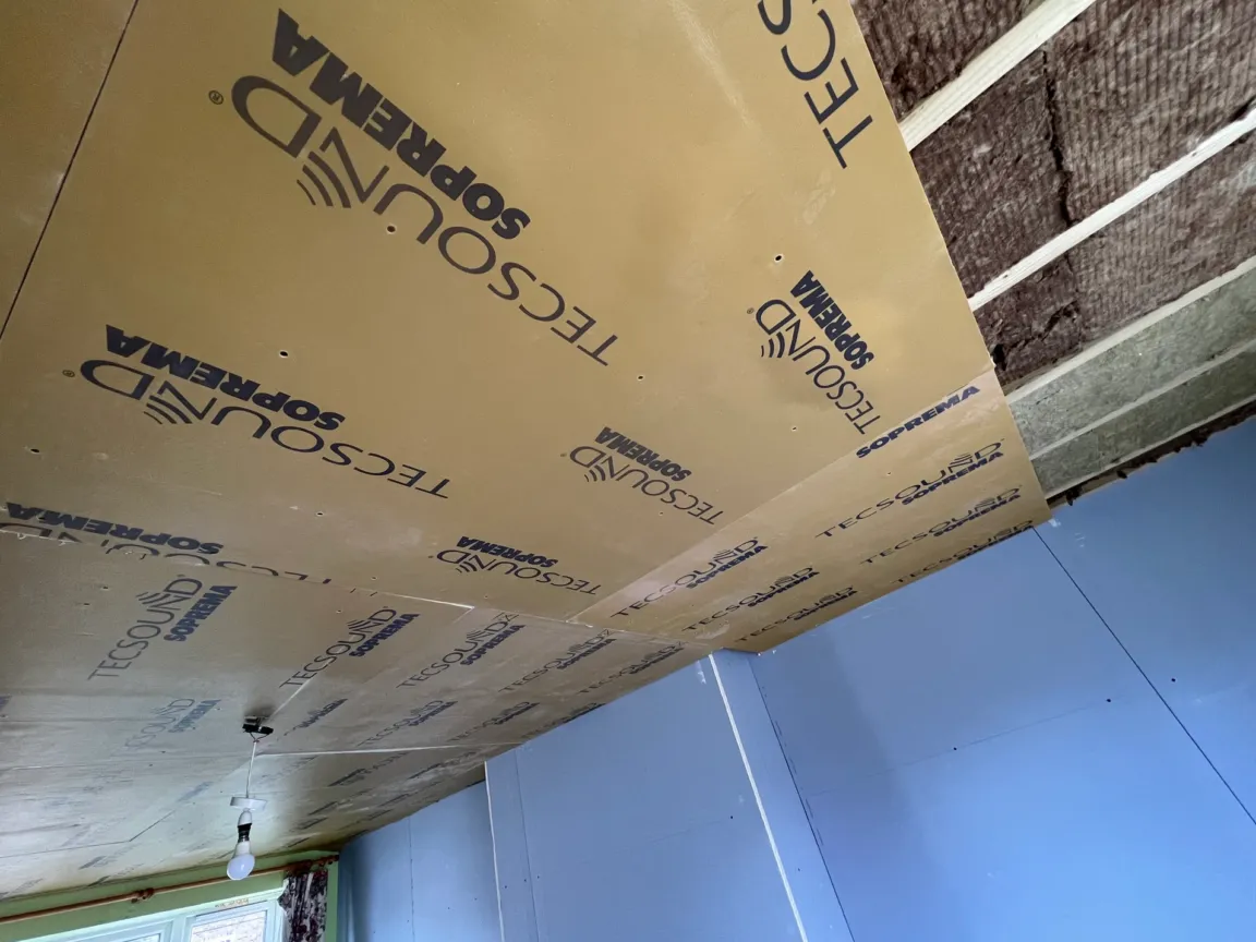 Ceiling soundproofing installation